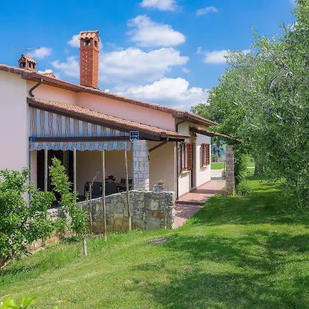 Dom wakacyjny Casa Licia By Interhome Pelegrin